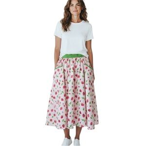 UNIQUE VINTAGE Strawberry Print Skirt with Pockets